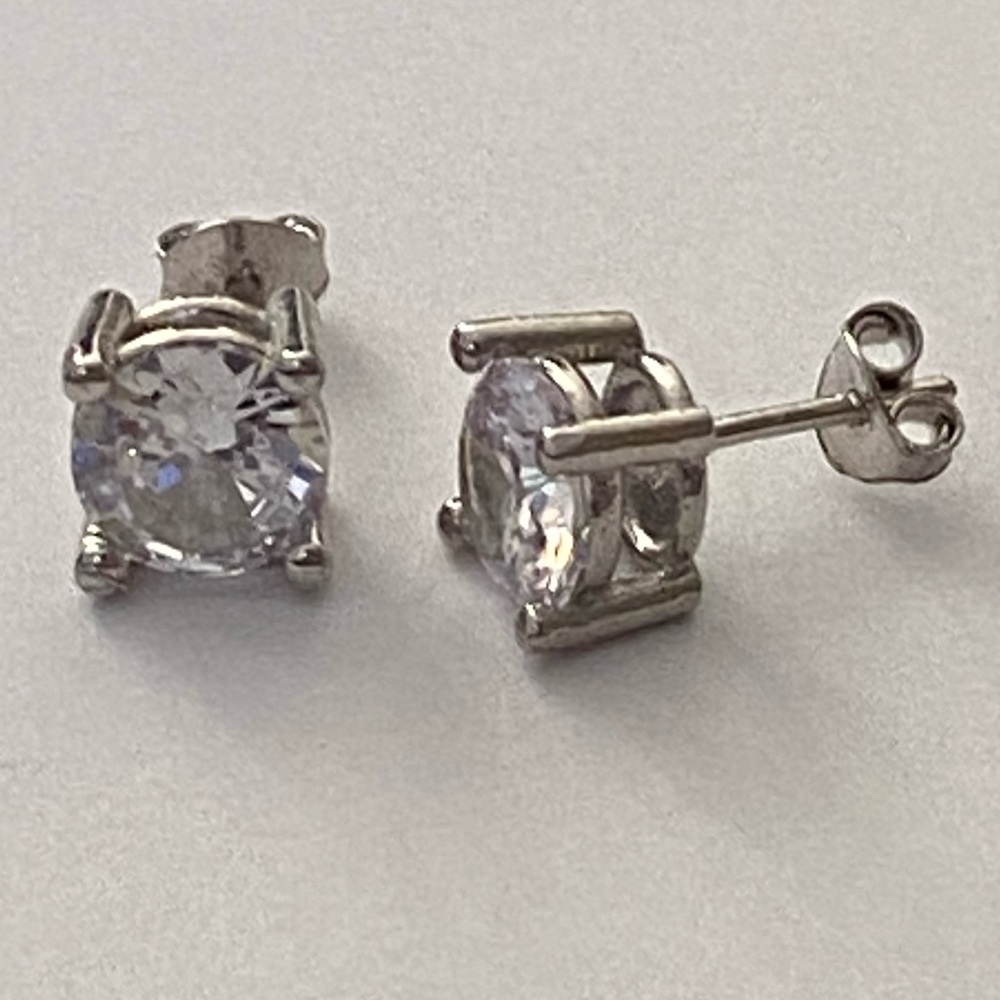 925 Silver 7mm cz earrings cubic zirconia stone stunning